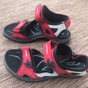 ECCO Sandal ~ DISCOUNTED shipping